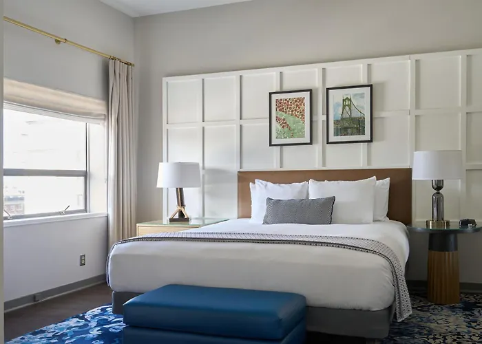Heathman Hotel